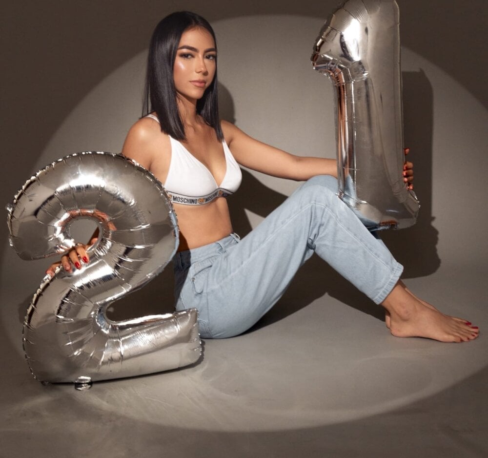 horny_adiction Chatroom