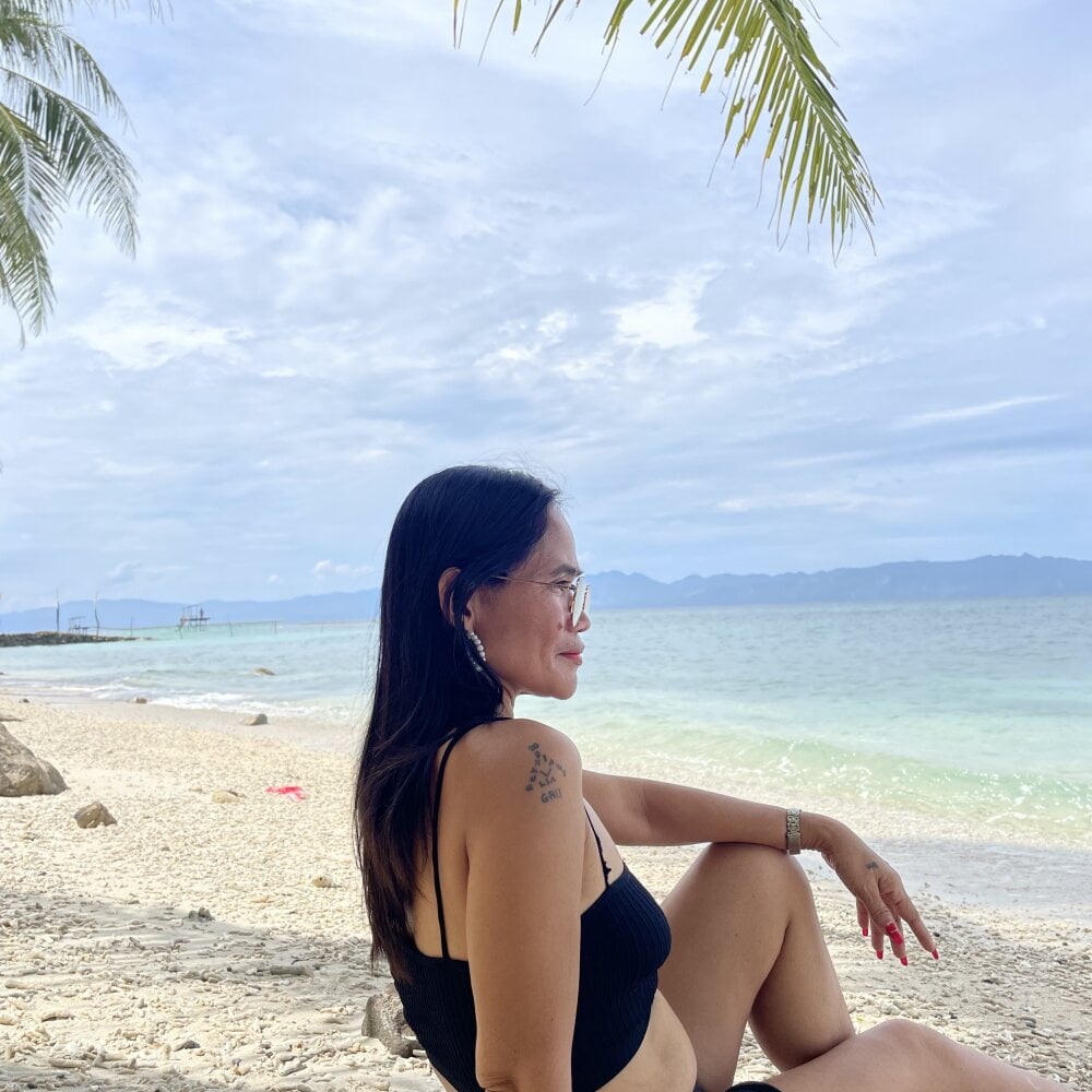 hot_bella11 Chatroom