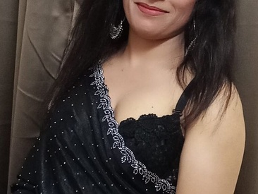 hot-cute-tanvi