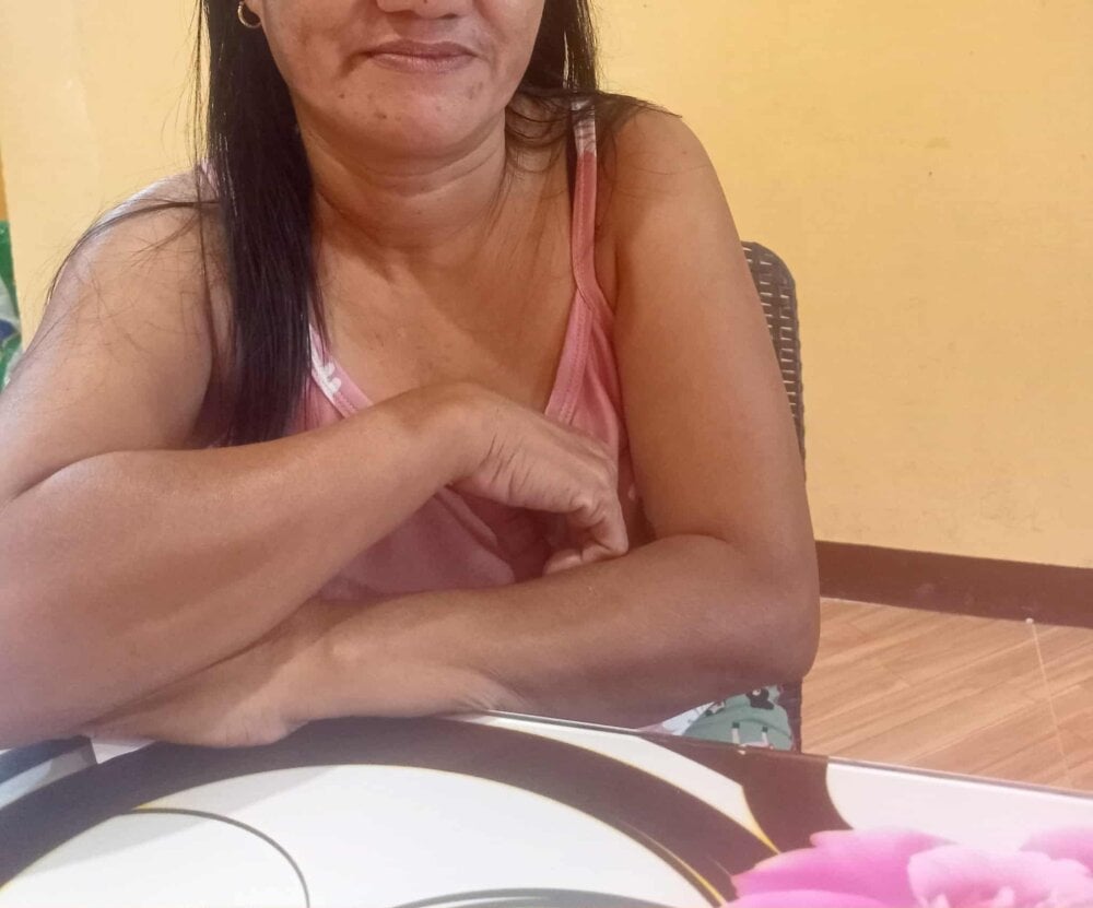 hotmama_063 Chatroom