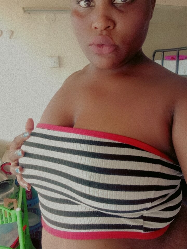 hotshie666-cum Chatroom