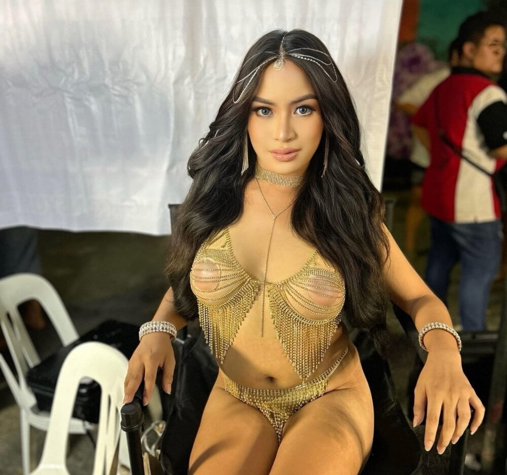 hottranspinay22 Chatroom