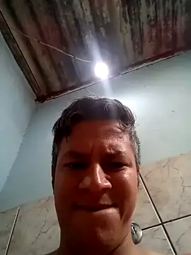 huntermuscledaddys Chatroom