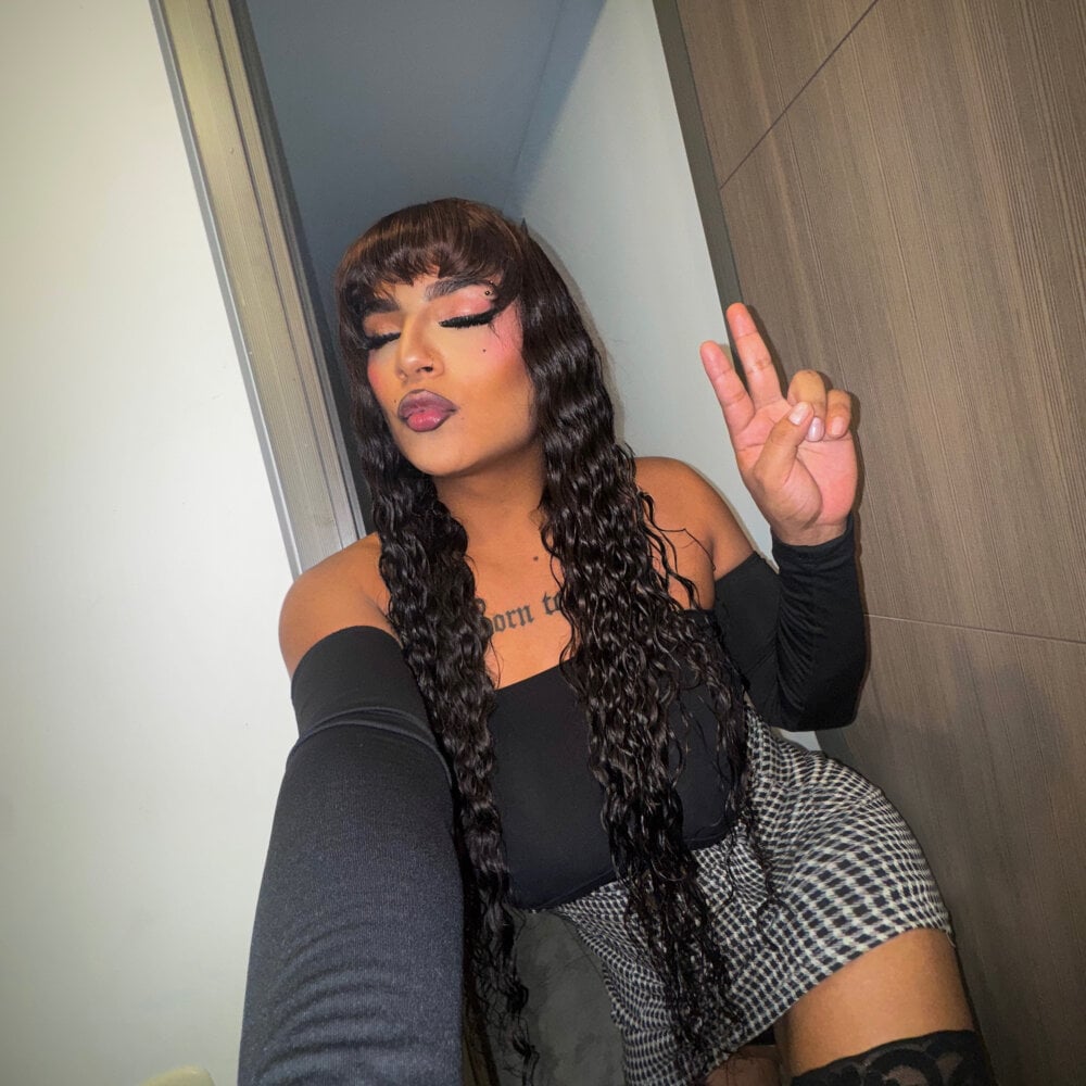 iisabigsquirt Chatroom