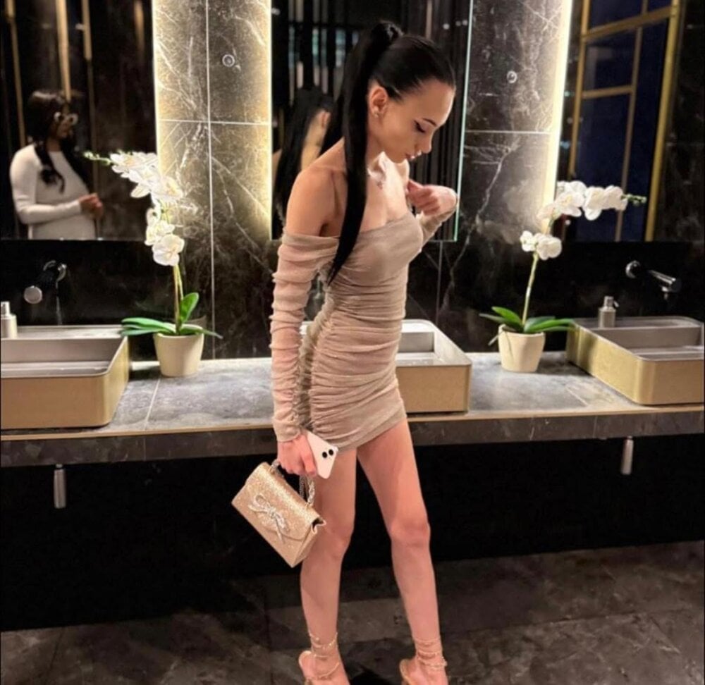 ilariea_girl Chatroom