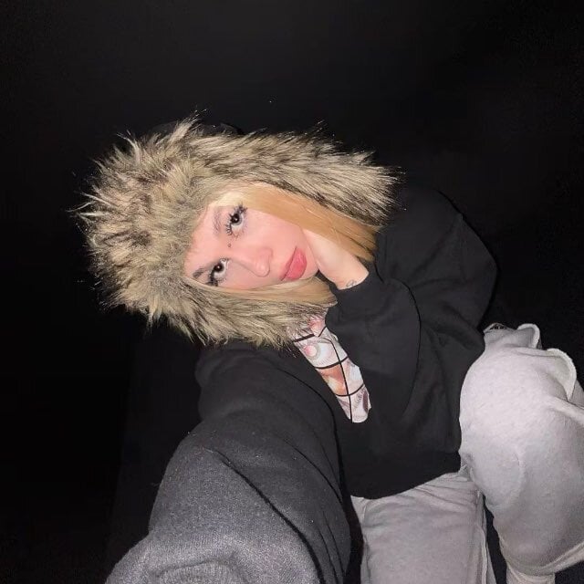 innocent_sin_ Chatroom