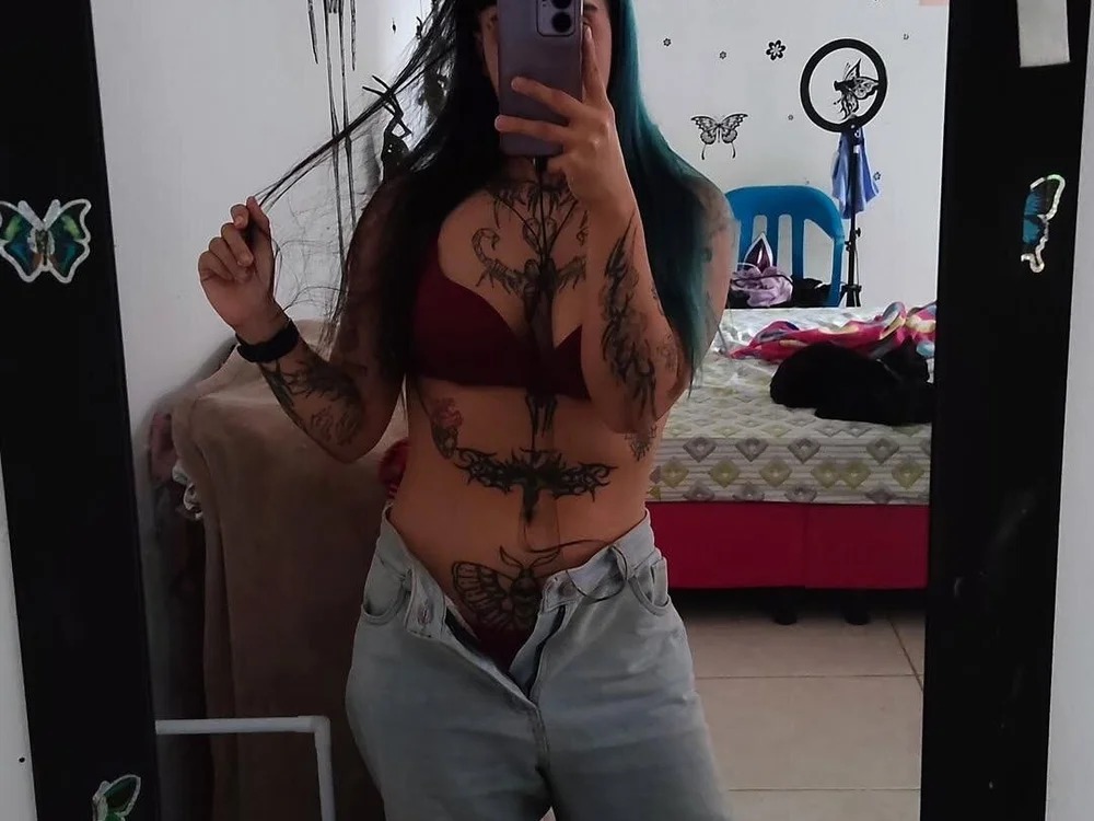 izzy_moon7 Chatroom