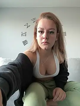 jacquelinemaria__ Chatroom