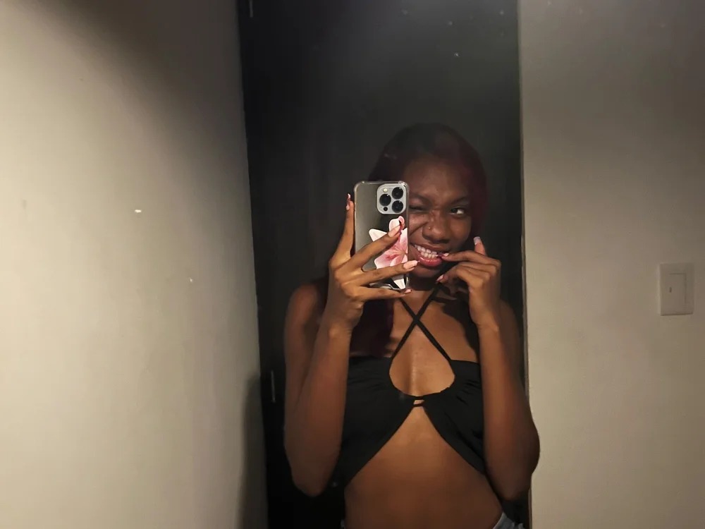 jade_fox69 Chatroom