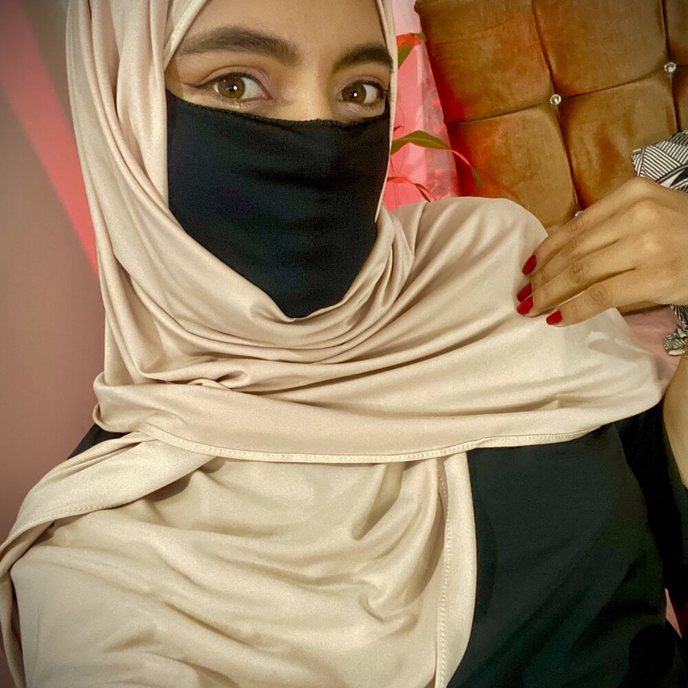 jade_nassar Chatroom