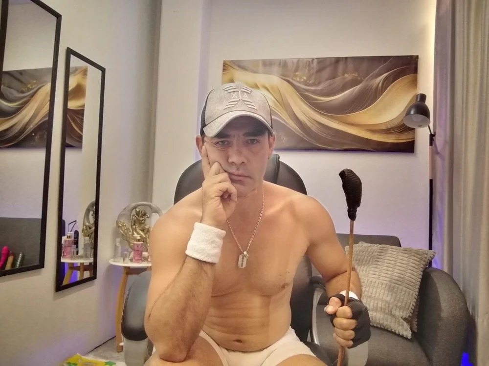 james_fausto_storm Chatroom