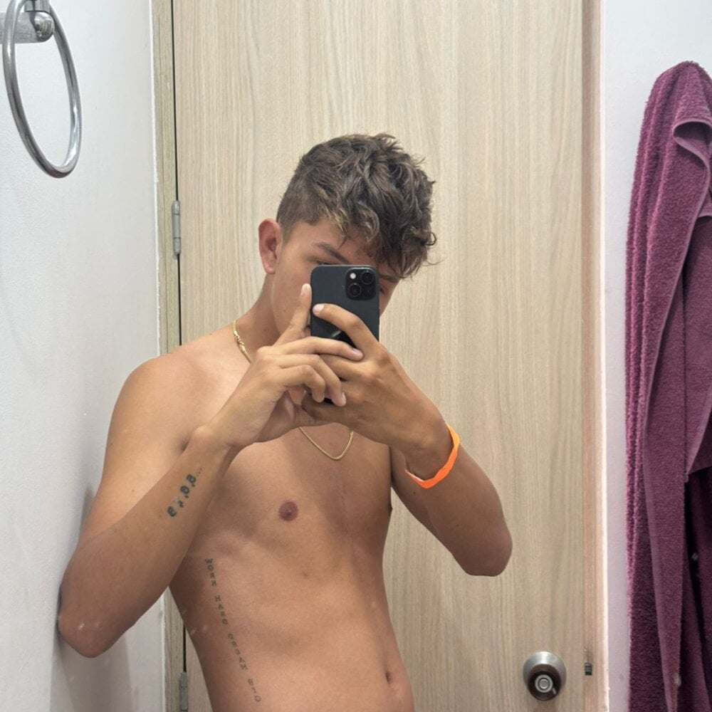 johnny_blake_ Chatroom