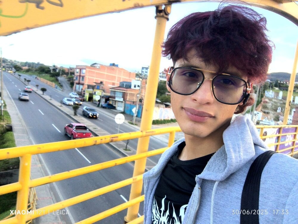 juliansexx Chatroom