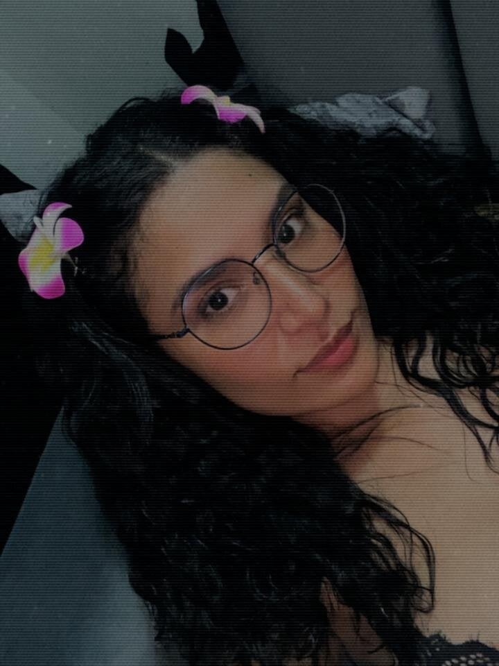 karla-ruiz Webcam Profile Picture karla-ruiz Chatroom