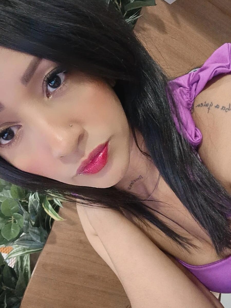 kendall_and_yara Chatroom