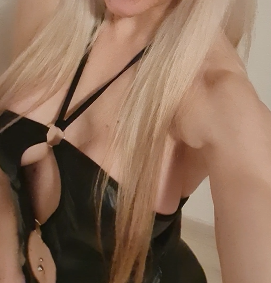 kiara_d3monx Chatroom