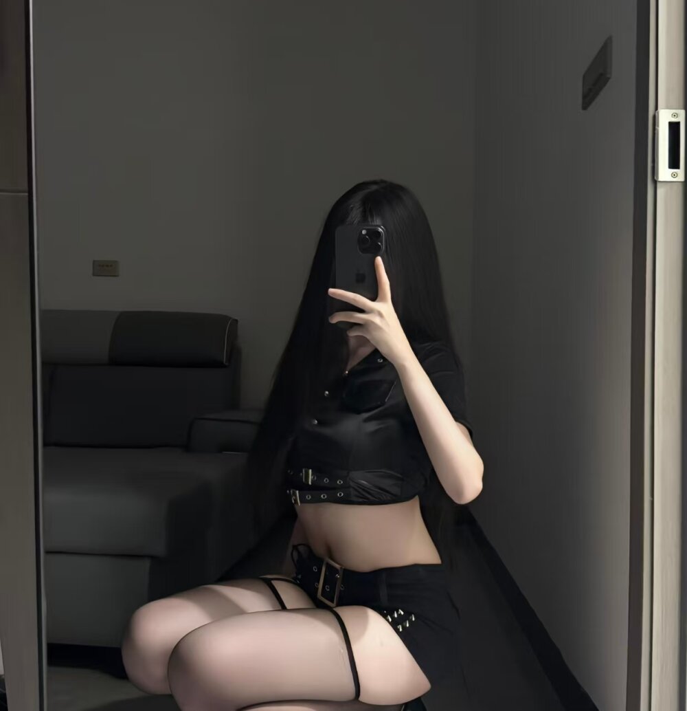 kindbee Webcam Profile Picture kindbee Chatroom