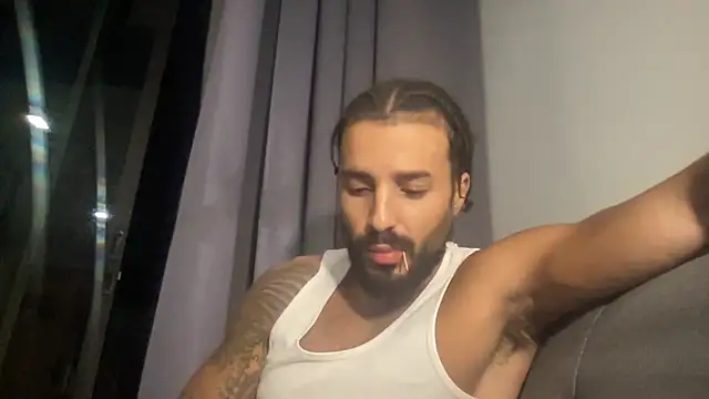 kingomzie Chatroom