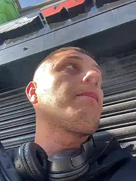 kisspussy1993 Chatroom