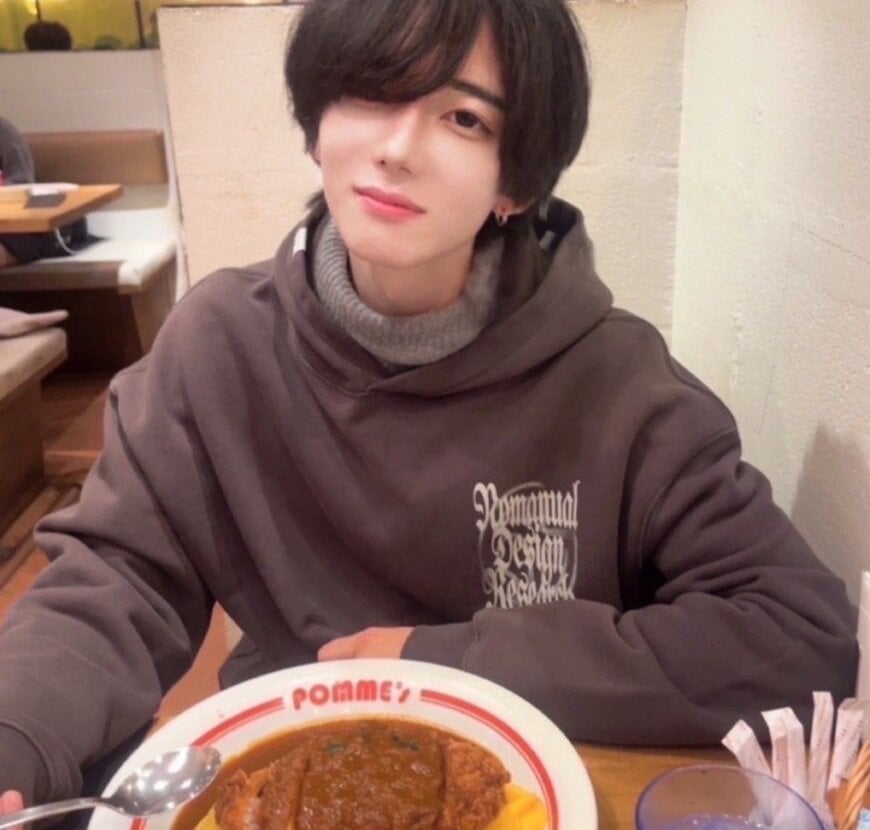 komei_abe Webcam Profile Picture komei_abe Chatroom