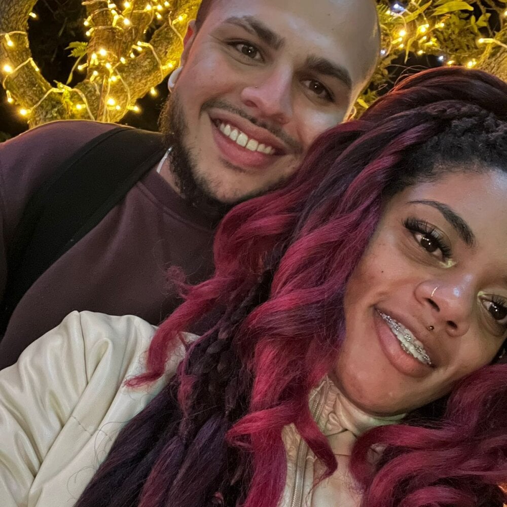 ladyandnikoo Chatroom