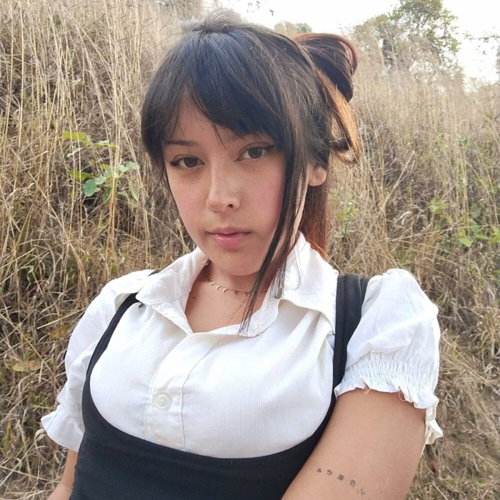 lana_blue_ Chatroom