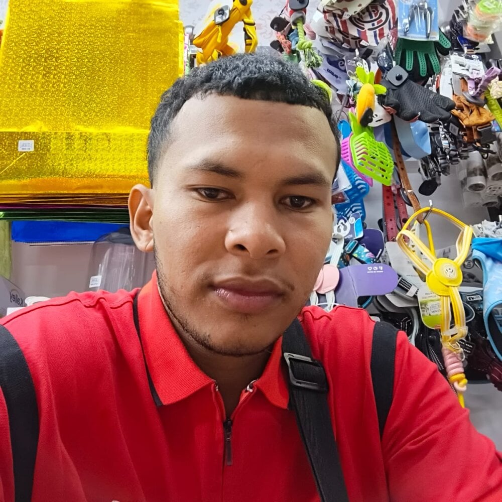 latino_Fire77 Chatroom