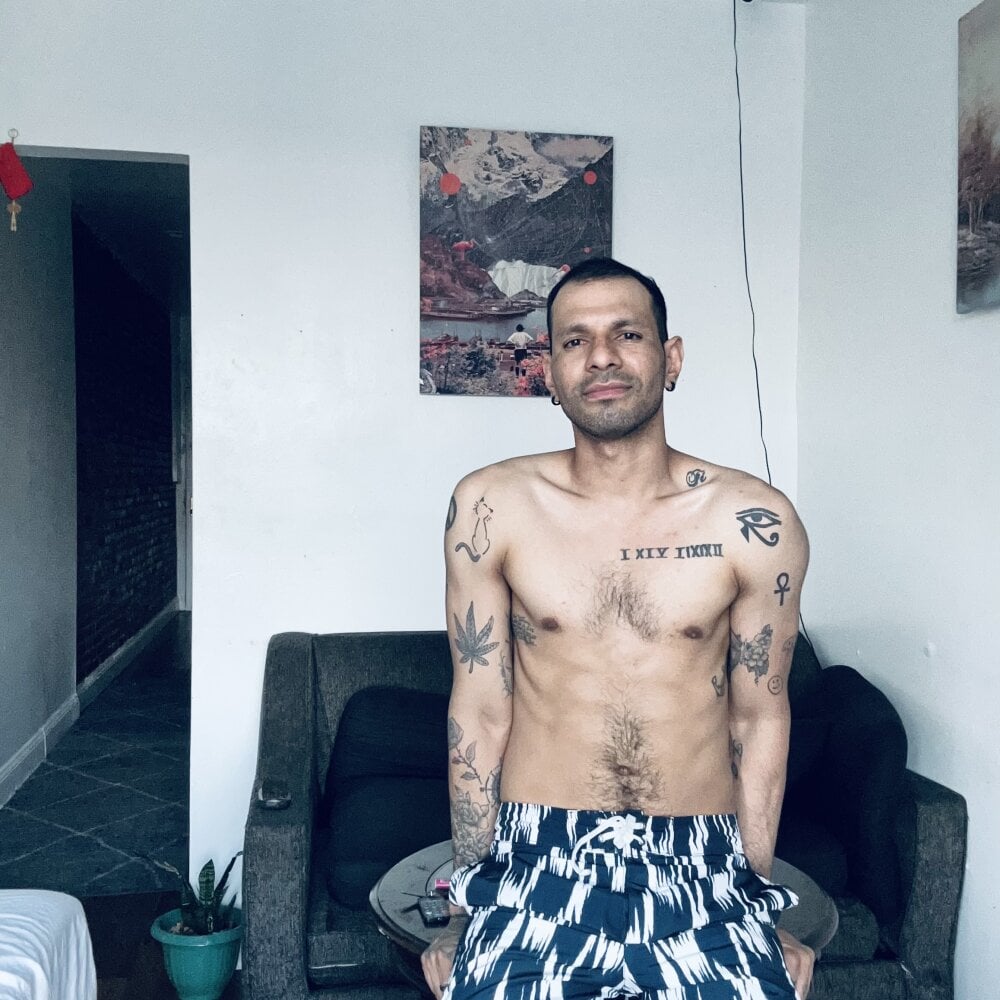 latinoxx1992 Chatroom