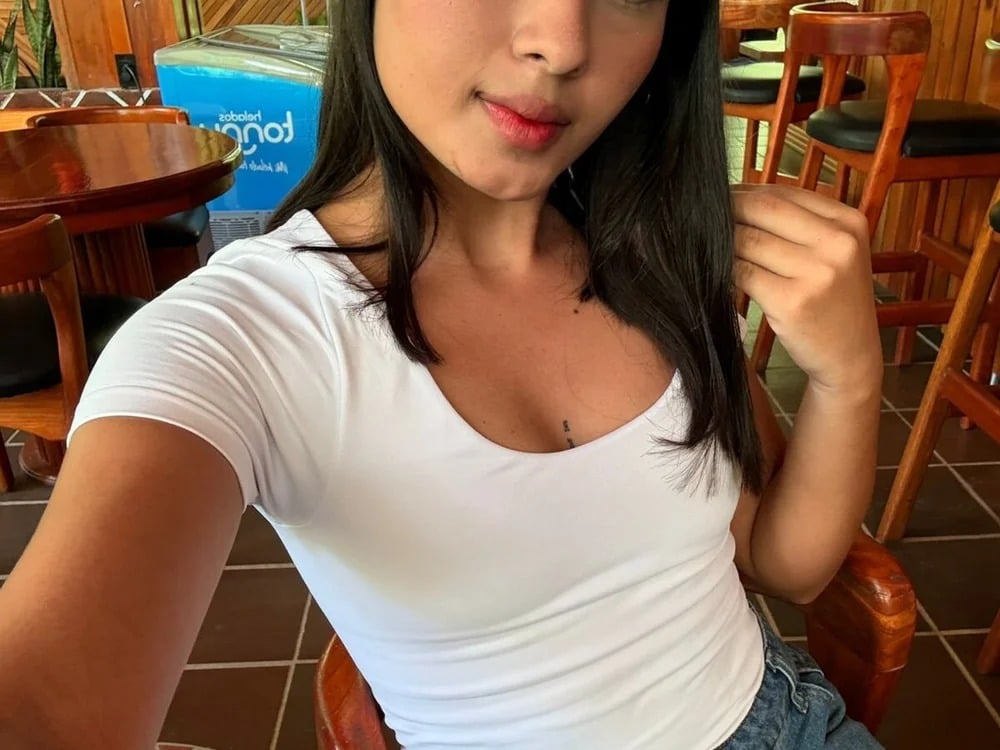 laura_chips Chatroom