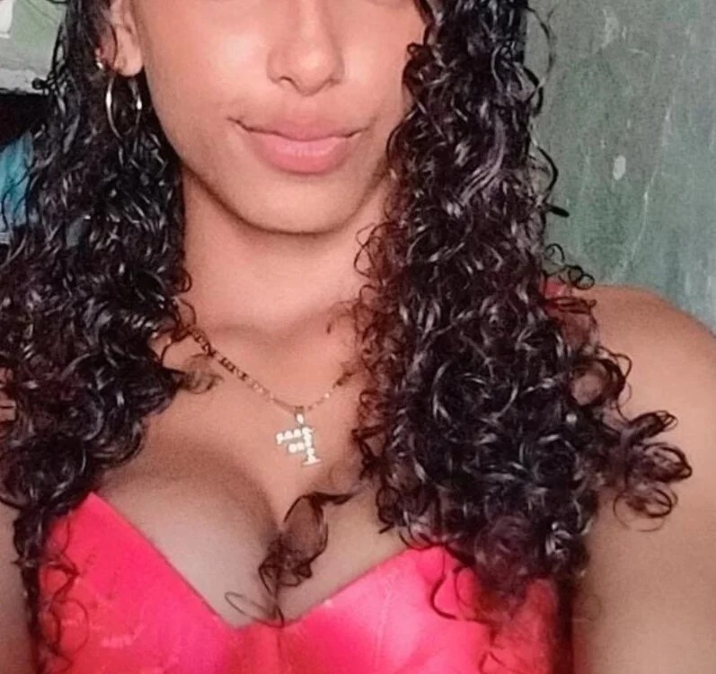 laura_hon11 Chatroom