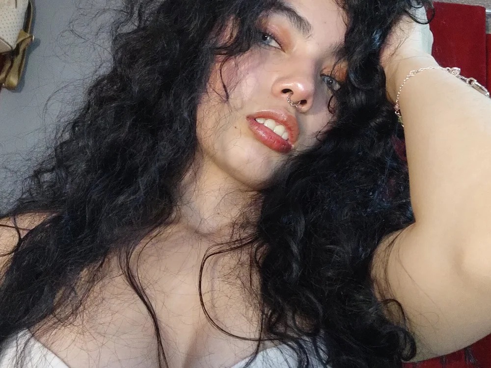 laura_mon Chatroom