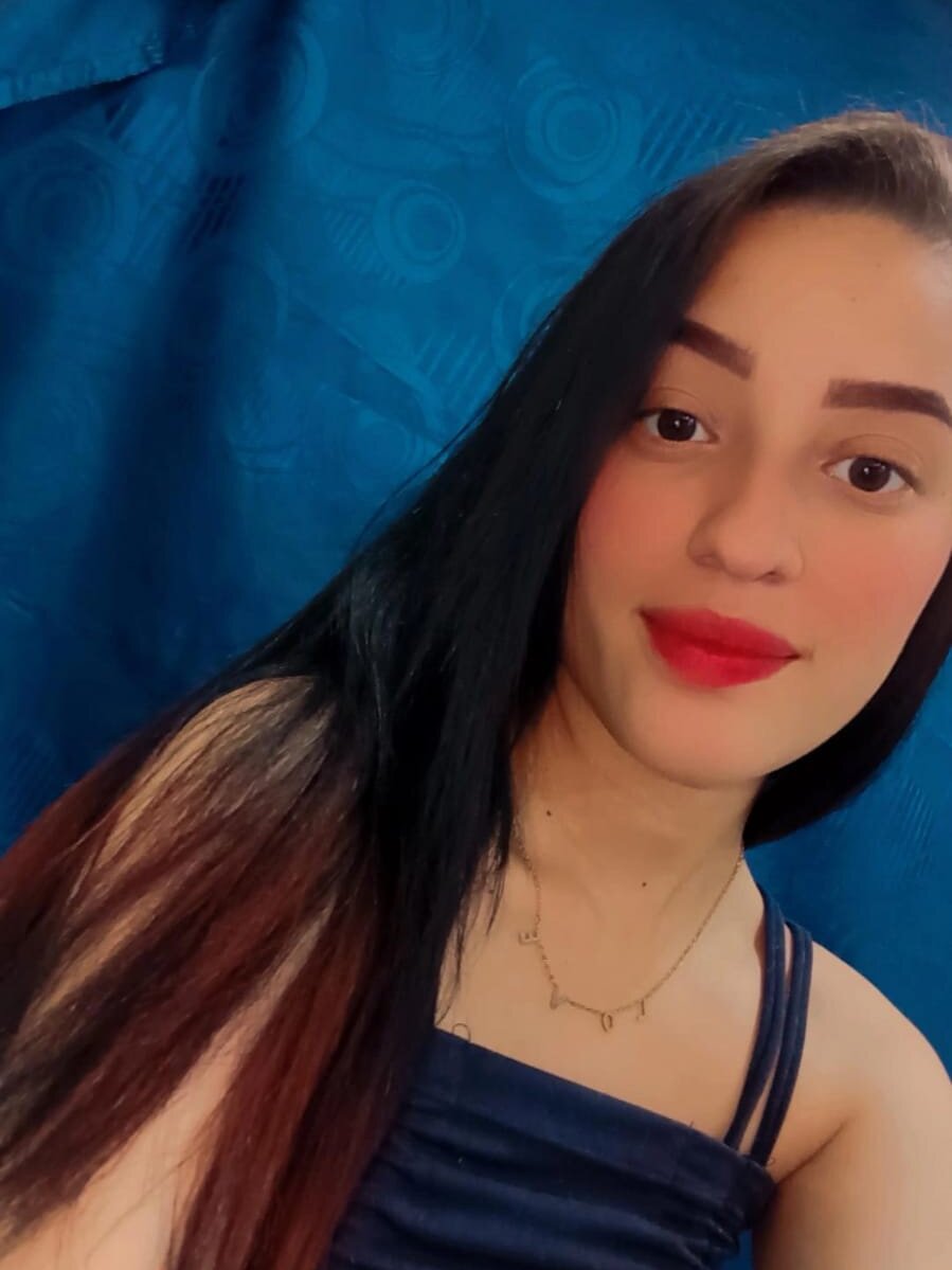 layla_miller Chatroom