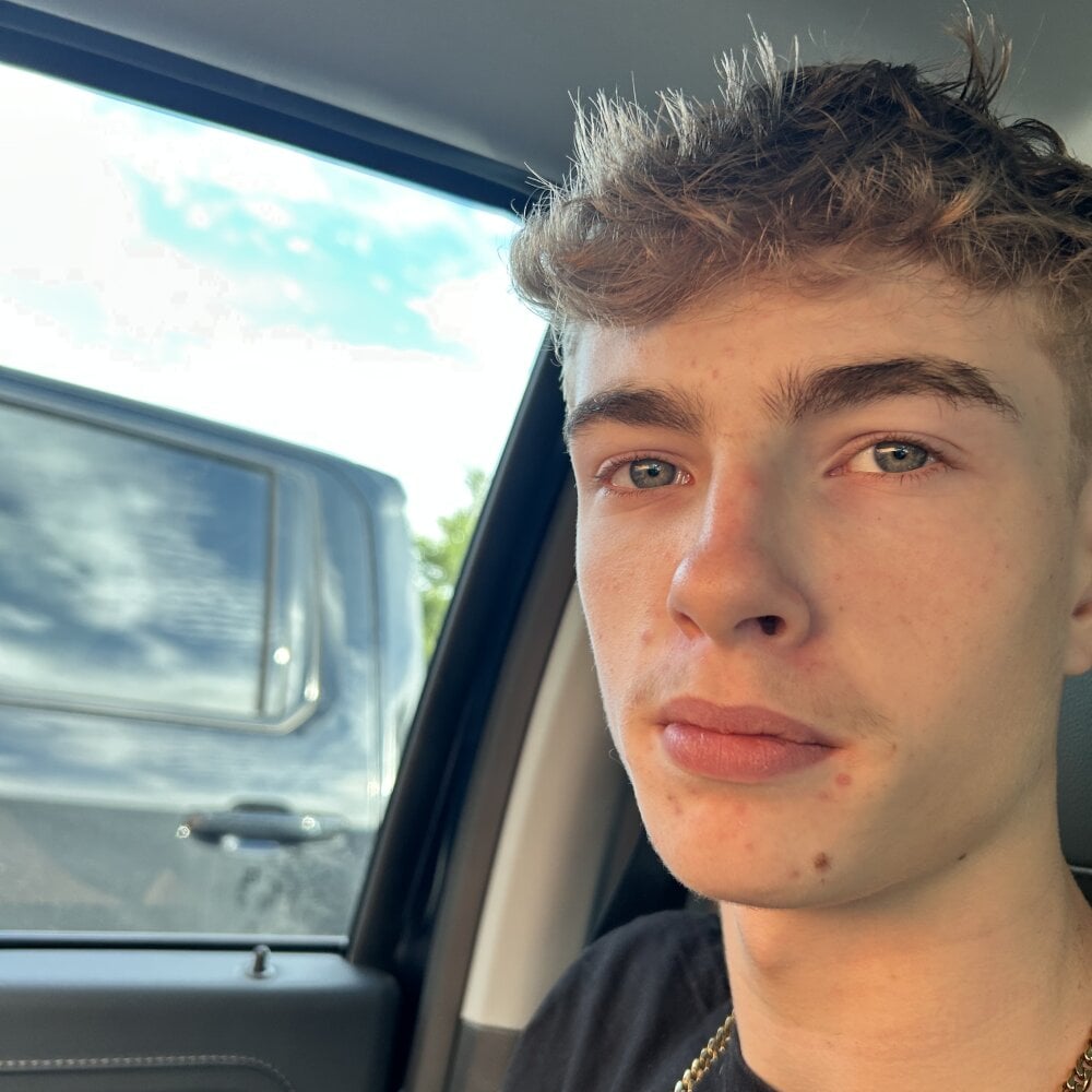 leBeauGosseMasquer Chatroom