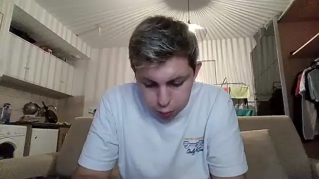 leBgBlon0088 Chatroom