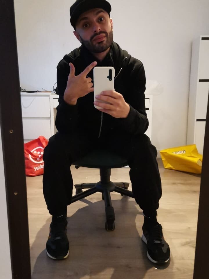 leiko_hot Chatroom