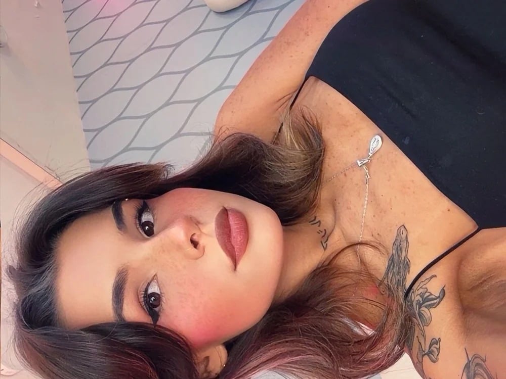 lena_Branch Chatroom