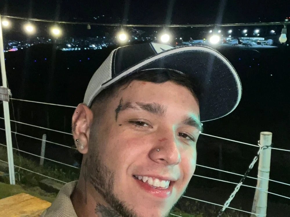 leon_becker_ Chatroom