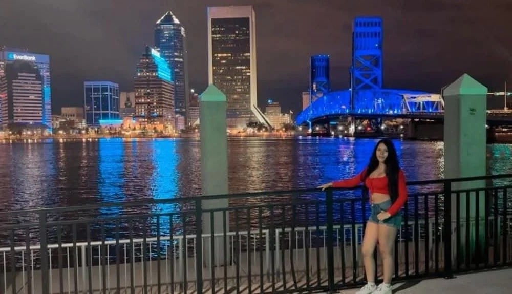 leyla_saenz Chatroom