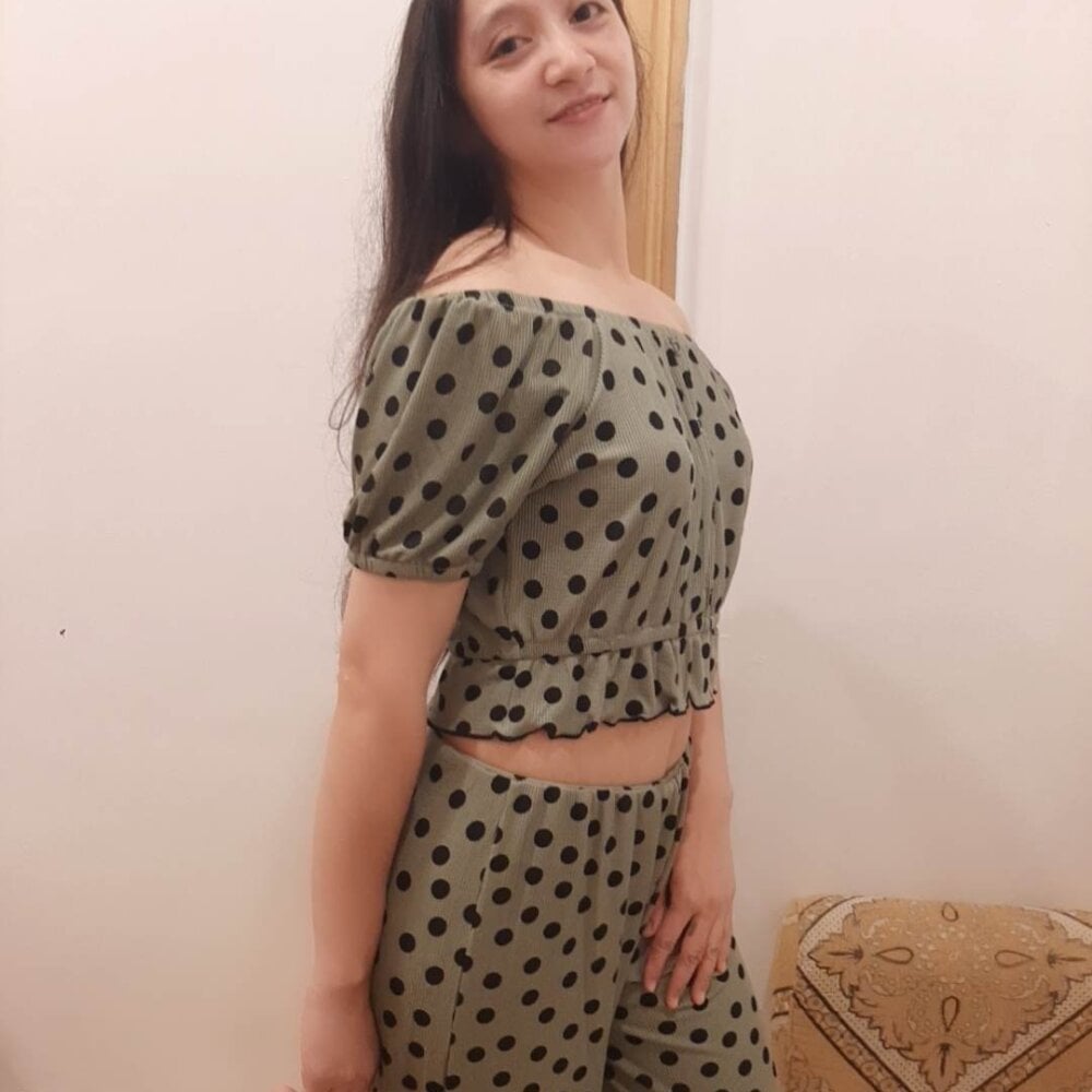 lhalyn060624 Chatroom