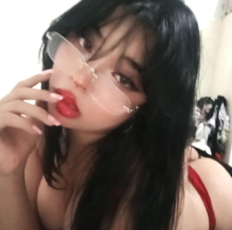 lilith_sexy19 Chatroom