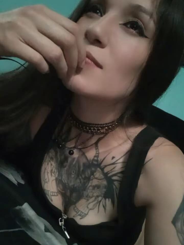 lilithword Chatroom