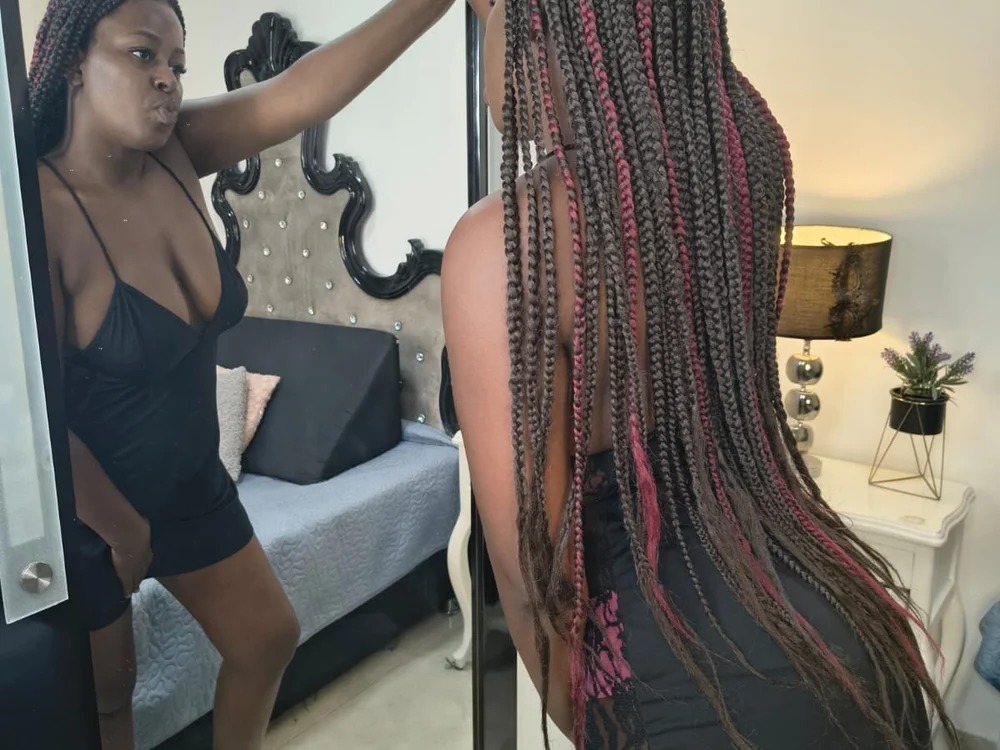 lindaa_ebony Chatroom