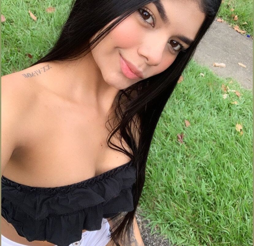 little_saray_18 Chatroom