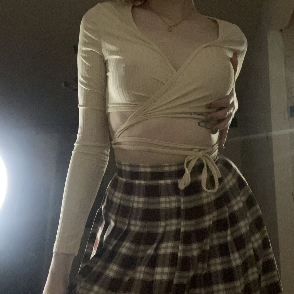 littlebitchesss Chatroom