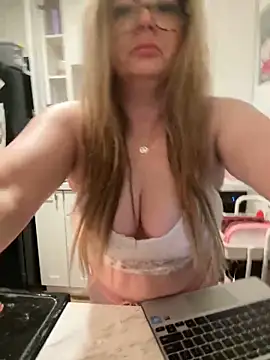 littlemisstriss Chatroom