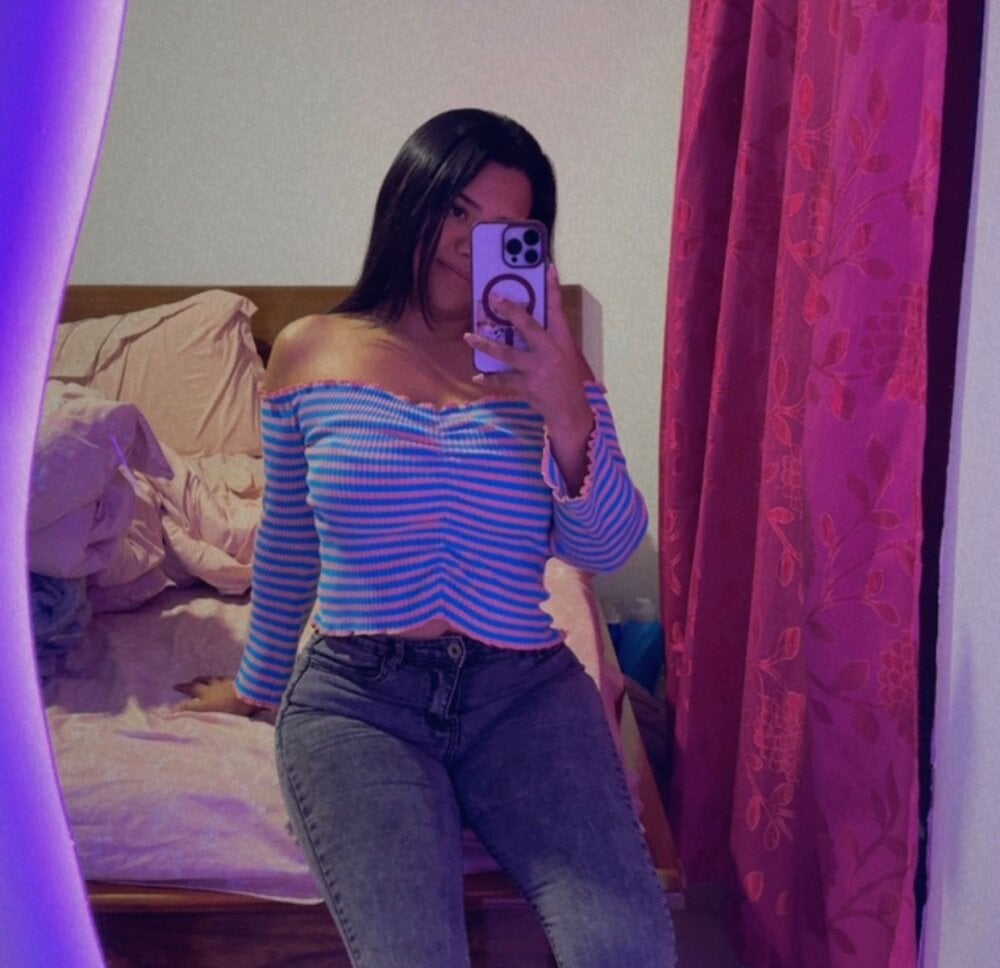 lizasweetz19 Chatroom