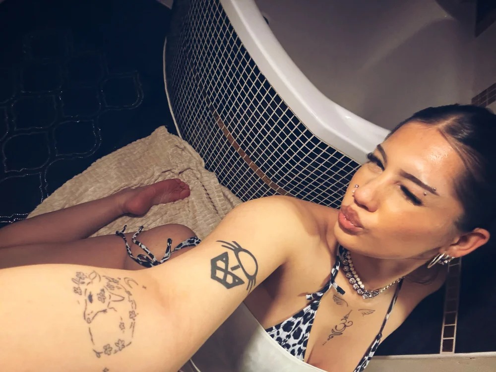 lora_meow Chatroom