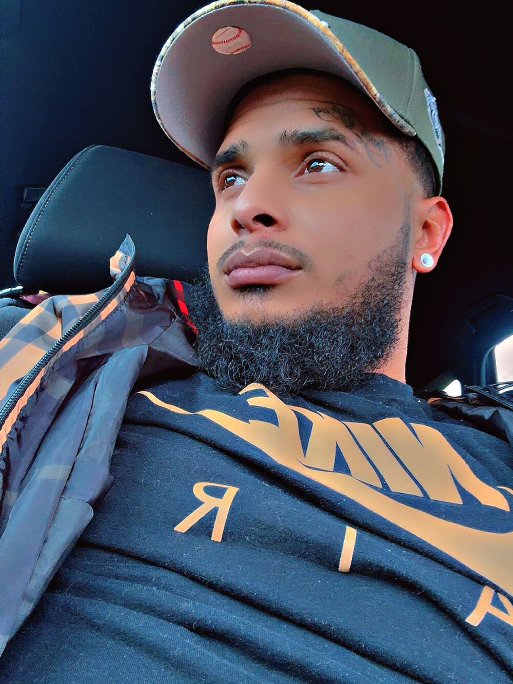 lovebelowyou Chatroom