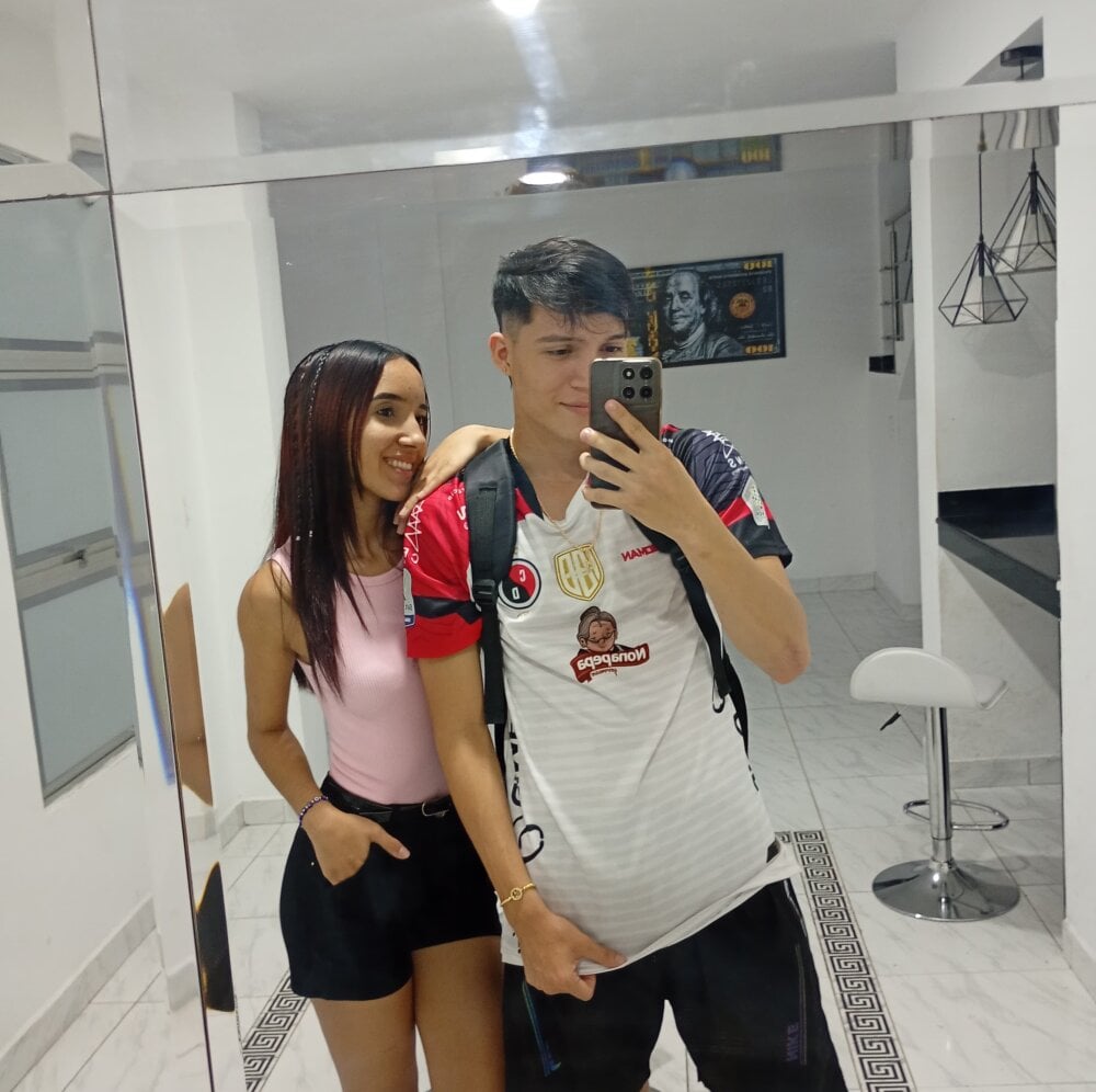 loveof_twolove2 Chatroom