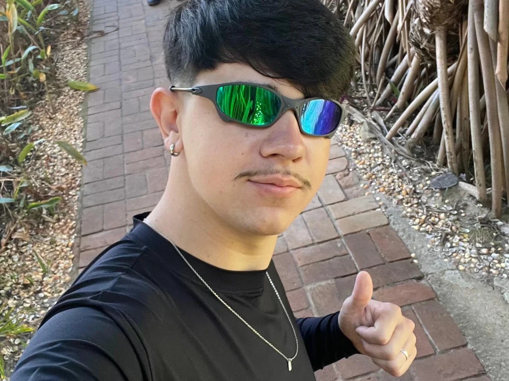 lucasd15 Chatroom